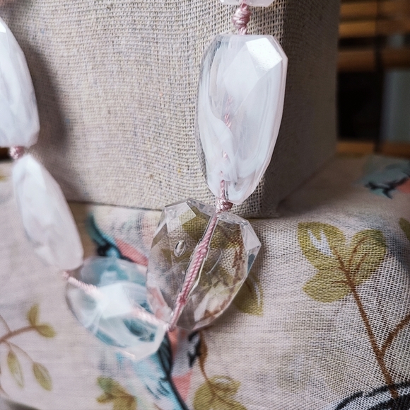 Long Vintage Faceted Swirled White Lucite Chunky Necklace Pink Knotted Cord EUC - Picture 3 of 16